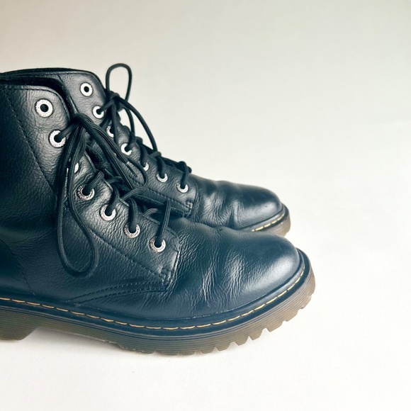 Men’s Dr. Martens Luana Black Leather Combat Boots size 9. - Picture 14 of 14